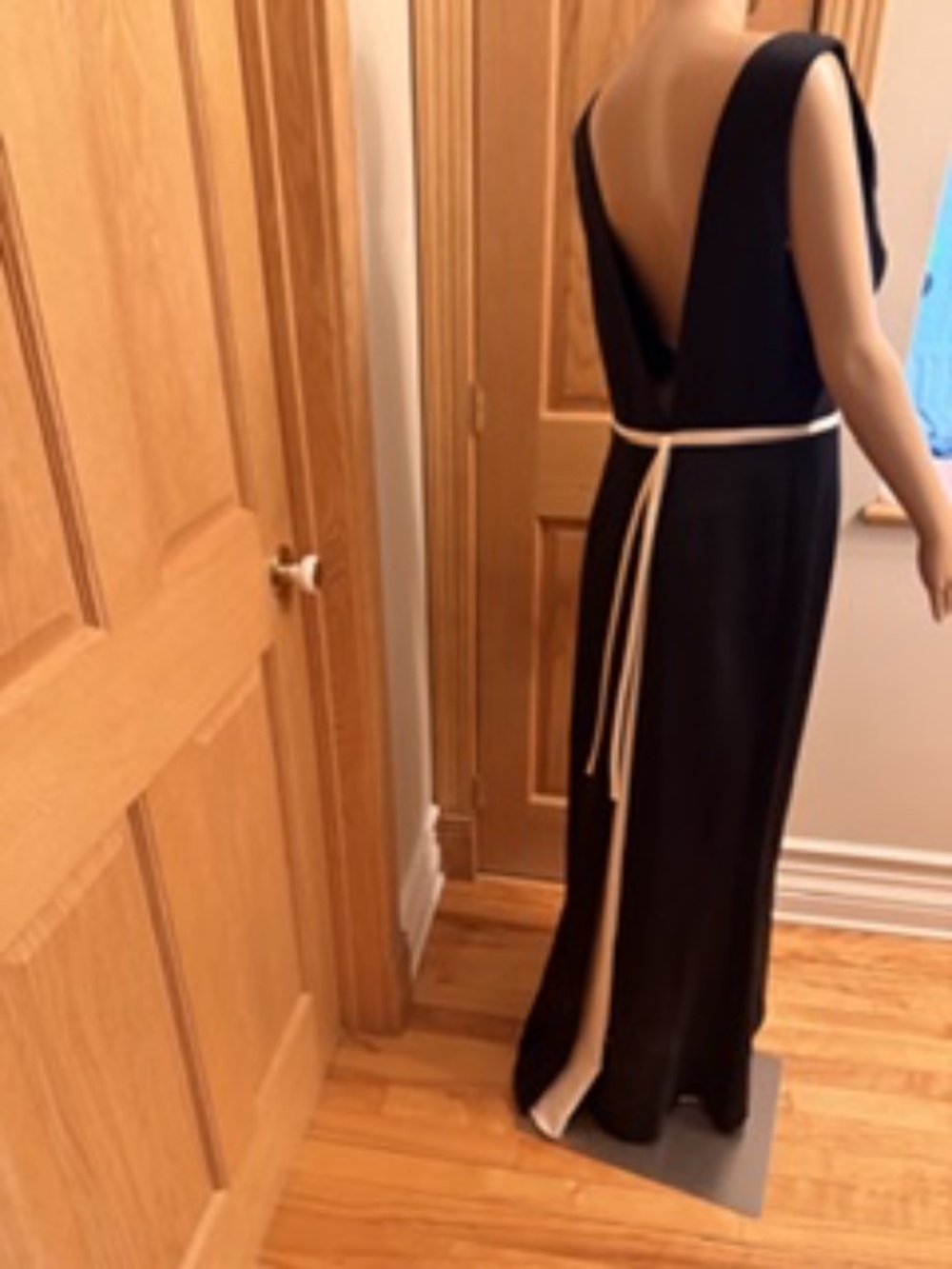 LORI ANN Evening gown black with white accent size 14 - on the small side